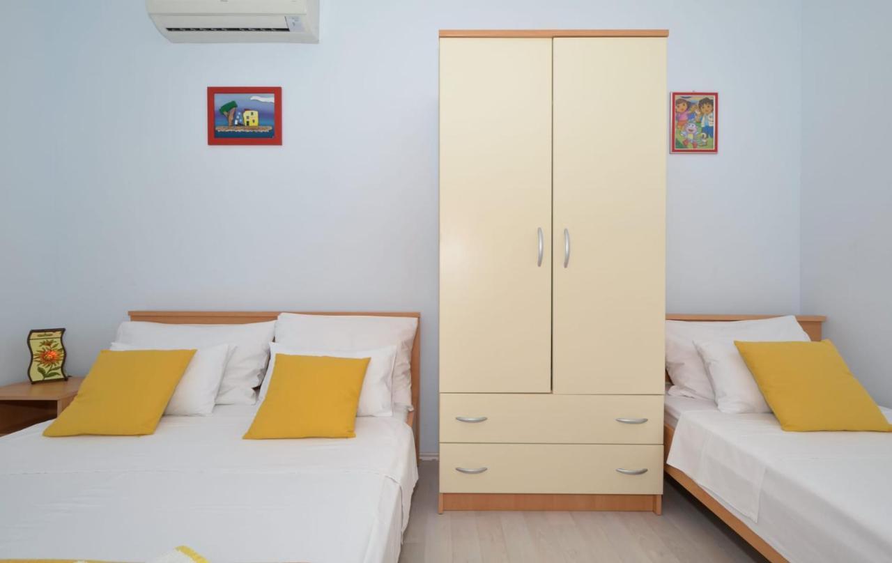 Apartments Santo Trogir - Okrug Gornji Exterior photo