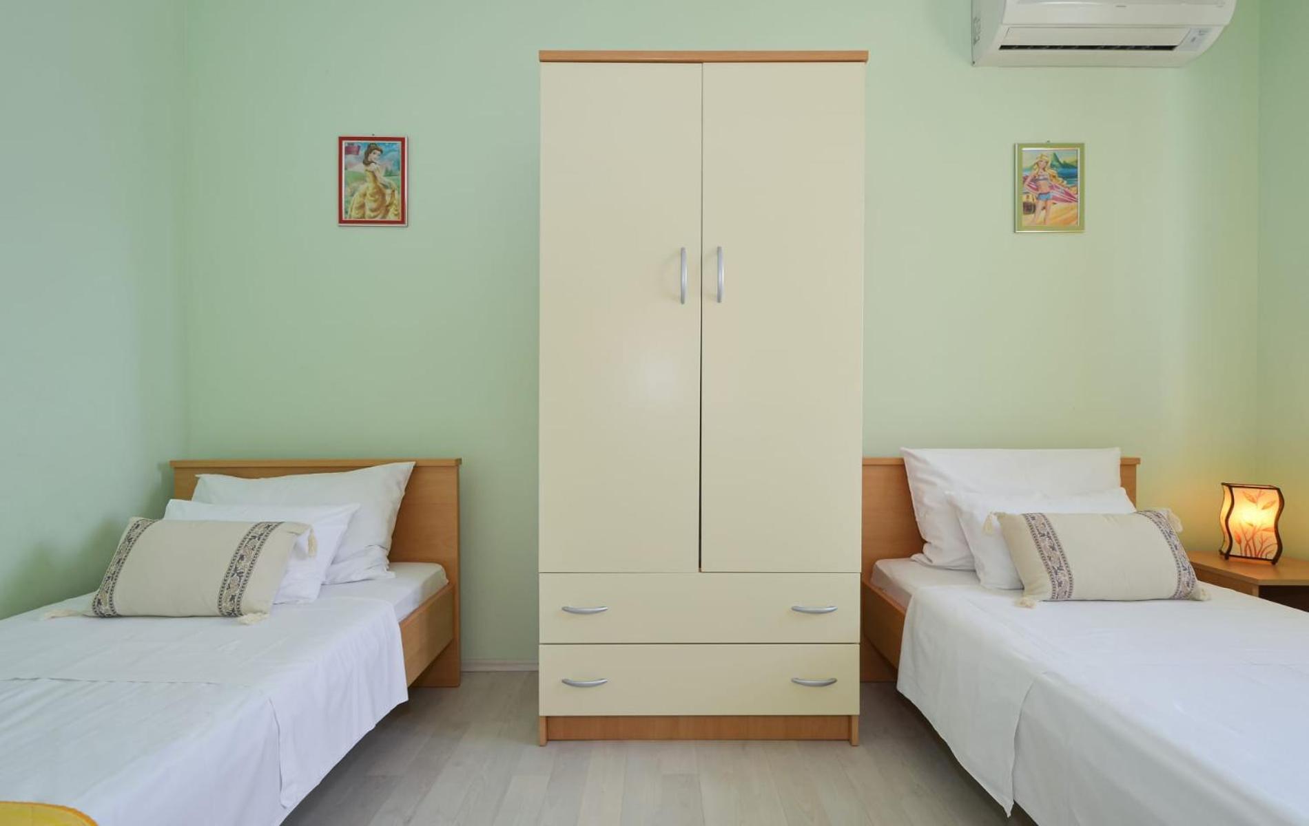 Apartments Santo Trogir - Okrug Gornji Exterior photo