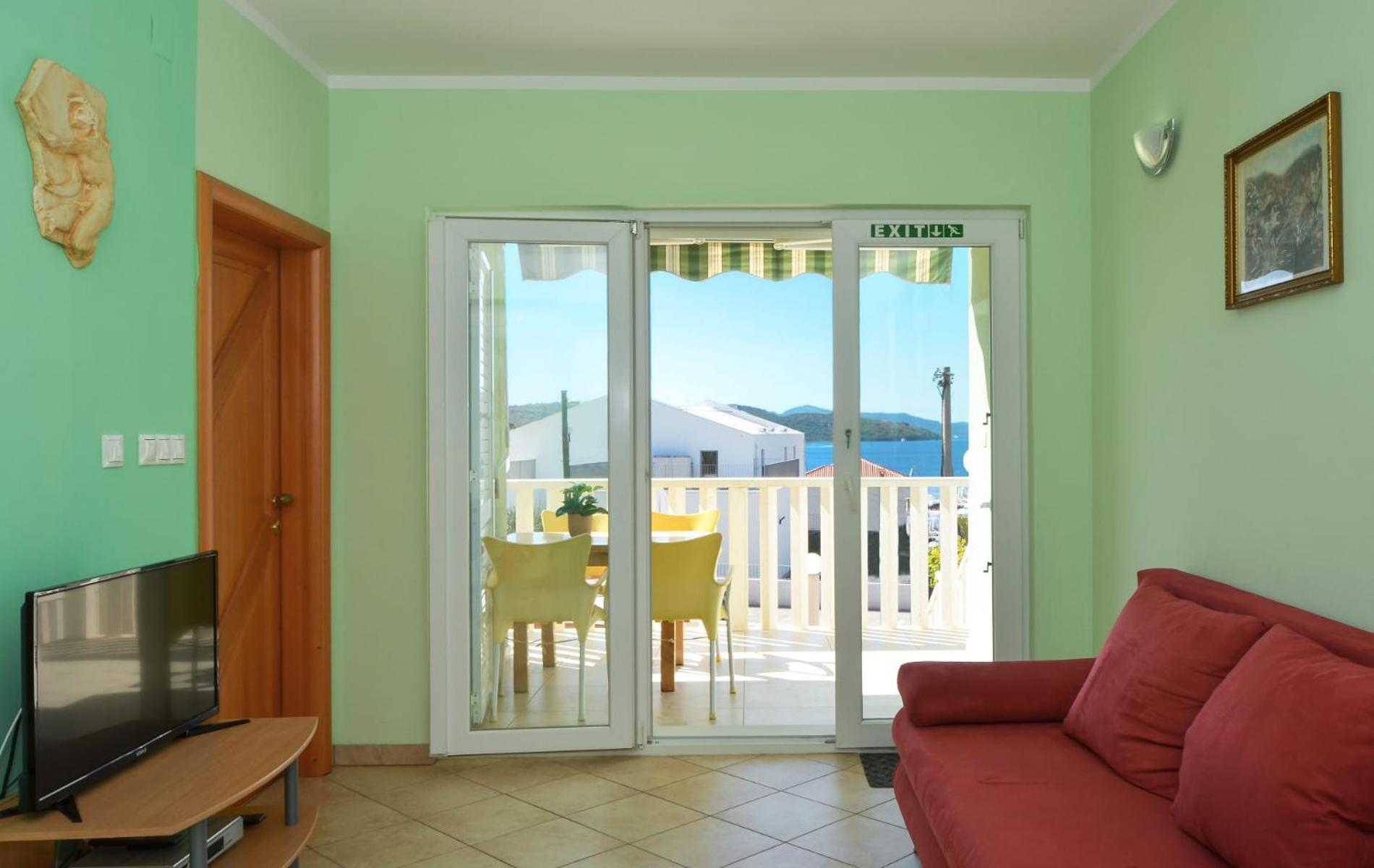 Apartments Santo Trogir - Okrug Gornji Exterior photo